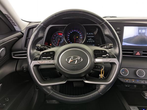 Hyundai Elantra VII (CN7) с пробегом 2022 года, цена 1 845 000 рублей, 70157 км, седан, Автокод Объявления