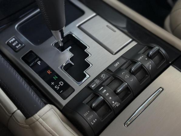 Lexus LX III Рестайлинг с пробегом 2014 года, цена 4 699 000 рублей, 140006 км, внедорожник, Автокод Объявления
