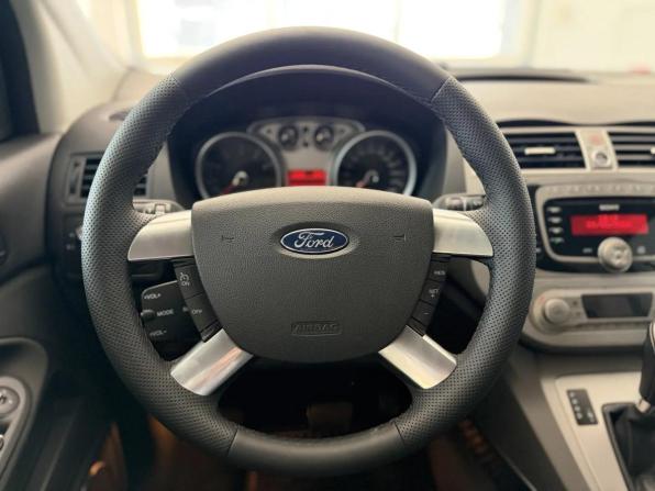 Ford Kuga I с пробегом 2012 года, цена 990 000 рублей, 244172 км, внедорожник, Автокод Объявления