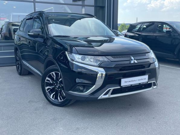 Mitsubishi Outlander III Рестайлинг 3 с пробегом 2021 года, цена 2 300 000 рублей, 100000 км, внедорожник, Автокод Объявления