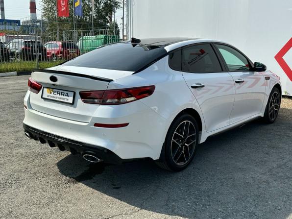 Kia Optima IV Рестайлинг с пробегом 2018 года, цена 1 990 000 рублей, 122000 км, седан, Автокод Объявления