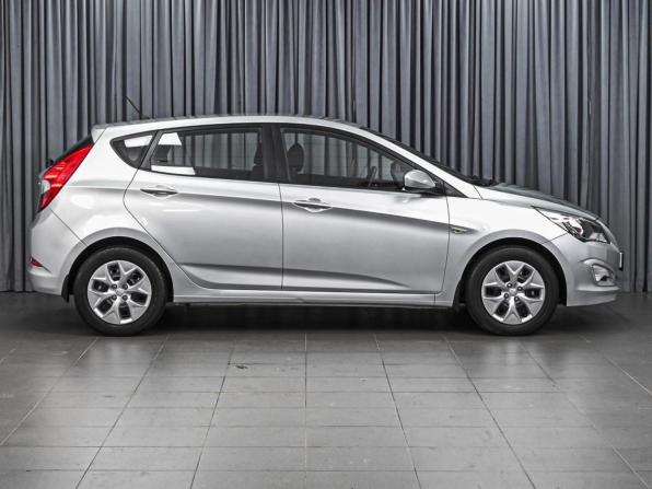 Hyundai Solaris I Рестайлинг с пробегом 2015 года, цена 1 029 000 рублей, 69750 км, хэтчбек, Автокод Объявления