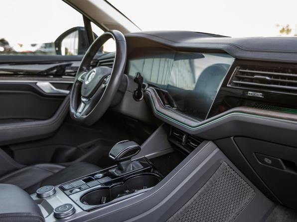 Volkswagen Touareg III с пробегом 2019 года, цена 4 598 000 рублей, 42137 км, внедорожник, Автокод Объявления