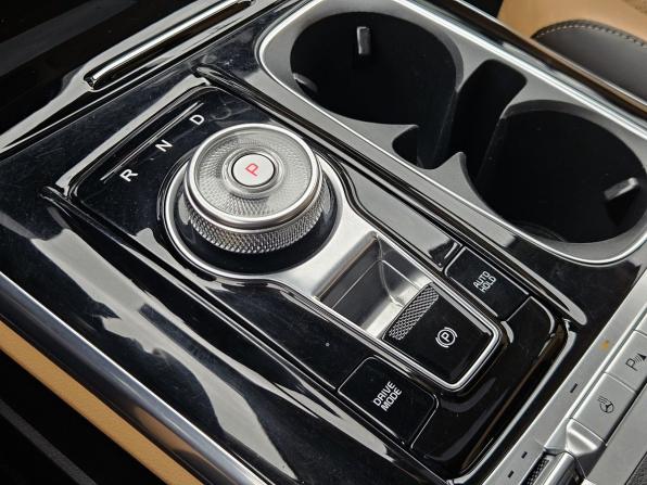 Kia Carnival IV с пробегом 2020 года, цена 3 850 000 рублей, 83000 км, минивэн, Автокод Объявления