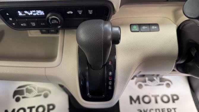 Honda N-BOX II с пробегом 2019 года, цена 925 000 рублей, 93751 км, минивэн, Автокод Объявления