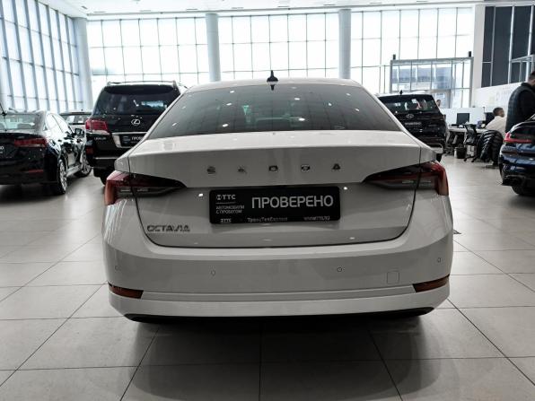 Skoda Octavia IV (A8) с пробегом 2021 года, цена 2 650 000 рублей, 57945 км, лифтбек, Автокод Объявления