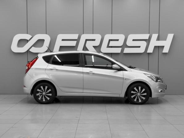 Hyundai Solaris I Рестайлинг с пробегом 2015 года, цена 799 000 рублей, 225193 км, хэтчбек, Автокод Объявления