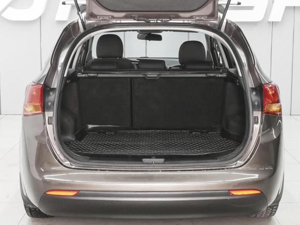Kia Ceed II Рестайлинг с пробегом 2017 года, цена 1 499 000 рублей, 142132 км, универсал, Автокод Объявления
