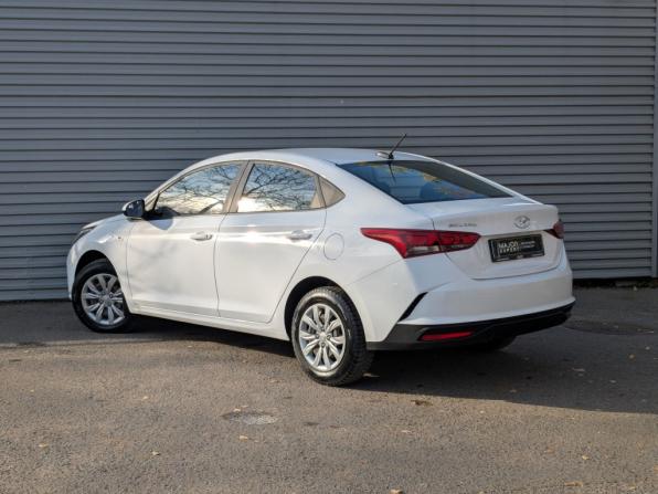 Hyundai Solaris II Рестайлинг с пробегом 2022 года, цена 1 550 000 рублей, 65904 км, седан, Автокод Объявления
