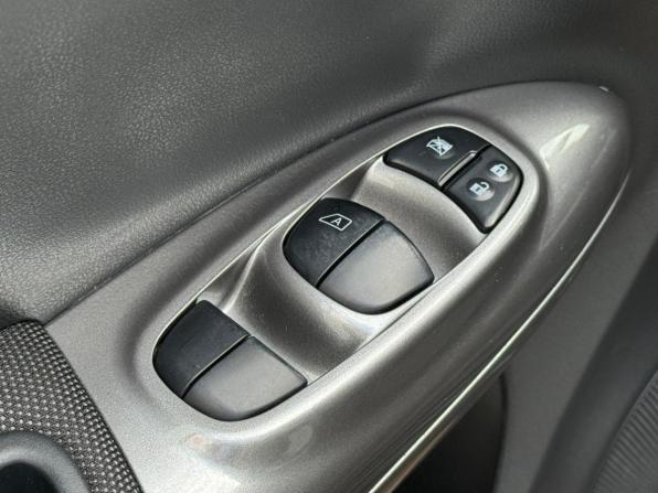 Nissan Juke I с пробегом 2012 года, цена 990 000 рублей, 164479 км, внедорожник, Автокод Объявления