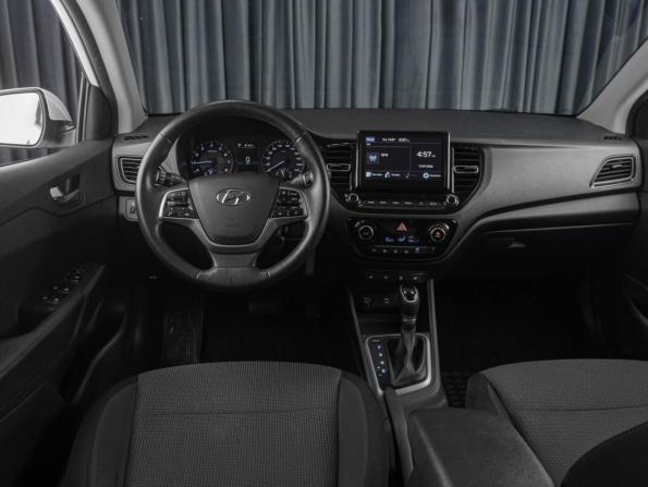 Hyundai Solaris II Рестайлинг с пробегом 2020 года, цена 1 669 000 рублей, 71178 км, седан, Автокод Объявления
