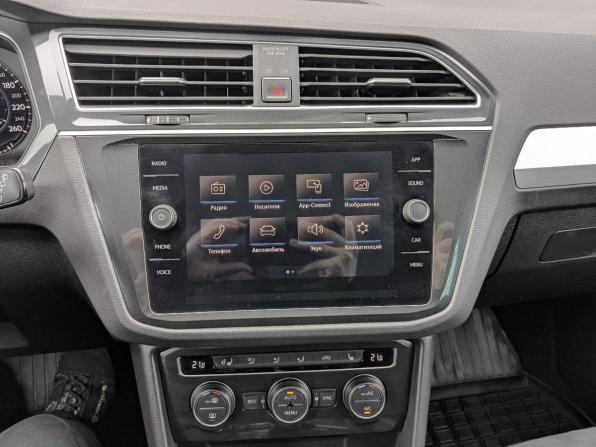 Volkswagen Tiguan II с пробегом 2017 года, цена 2 300 000 рублей, 98253 км, внедорожник, Автокод Объявления