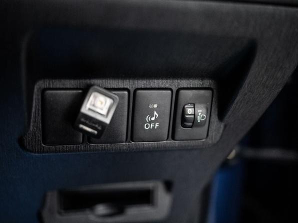Toyota Prius Alpha I (ZVW40/41) Рестайлинг с пробегом 2015 года, цена 1 340 300 рублей, 161170 км, универсал, Автокод Объявления