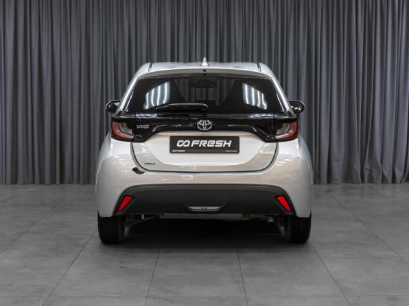 Toyota Yaris IV с пробегом 2021 года, цена 1 449 000 рублей, 133213 км, хэтчбек, Автокод Объявления