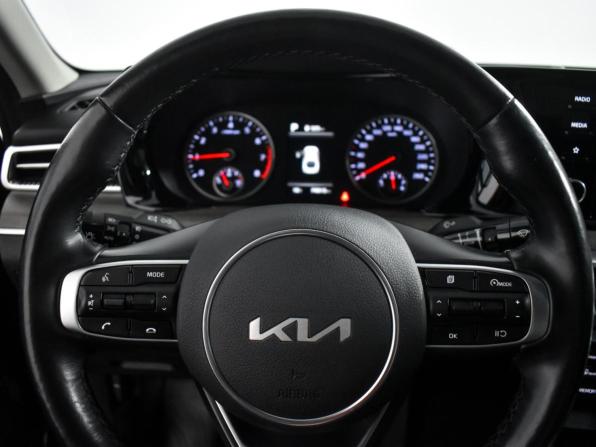 Kia K5 III с пробегом 2021 года, цена 2 480 000 рублей, 74909 км, седан, Автокод Объявления