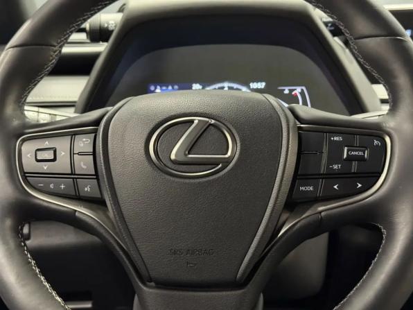 Lexus UX I с пробегом 2021 года, цена 3 379 000 рублей, 32000 км, внедорожник, Автокод Объявления
