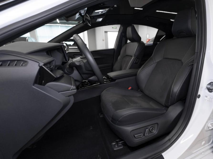 Toyota Camry IX (XV80) China Market Москва  - изображение 9