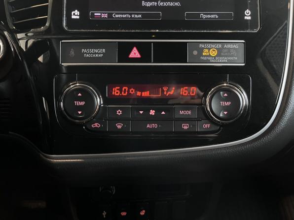 Mitsubishi Outlander III Рестайлинг 3 с пробегом 2018 года, цена 2 090 000 рублей, 95767 км, внедорожник, Автокод Объявления