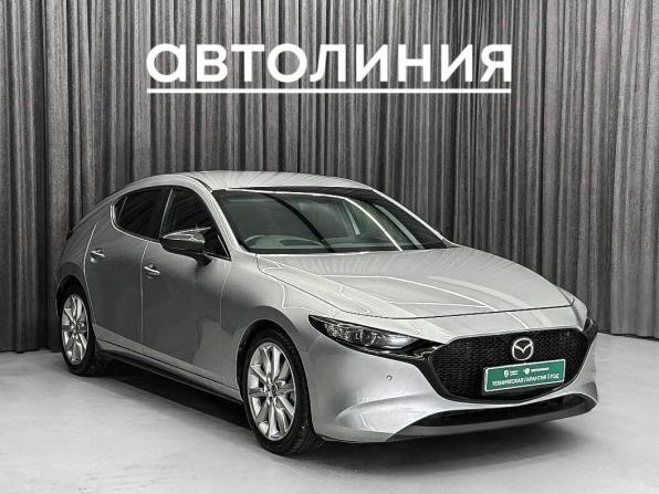 Mazda 3 IV (BP) с пробегом 2021 года, цена 1 650 000 рублей, 114000 км, хэтчбек, Автокод Объявления
