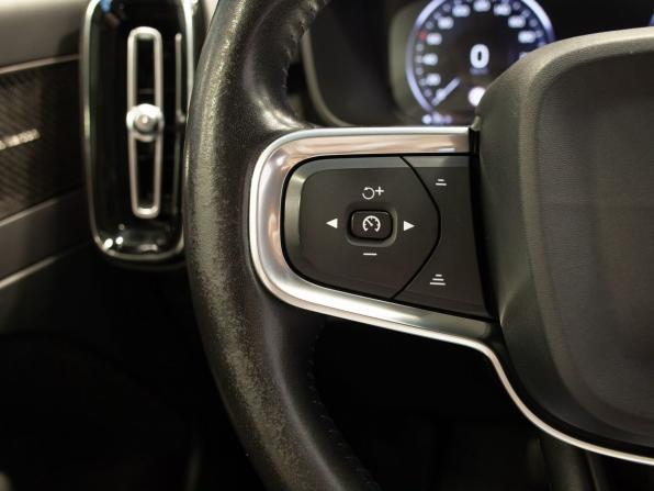 Volvo XC40 I с пробегом 2019 года, цена 2 170 000 рублей, 220536 км, внедорожник, Автокод Объявления