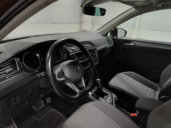 Volkswagen Tiguan II Рестайлинг с пробегом 2021 года, цена 3 050 000 рублей, 133637 км, внедорожник, Автокод Объявления