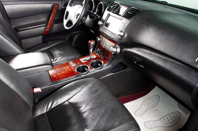 Toyota Highlander II (XU40) Рестайлинг с пробегом 2011 года, цена 1 699 000 рублей, 322000 км, внедорожник, Автокод Объявления