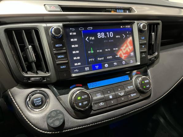 Toyota RAV4 IV (XA40) Рестайлинг с пробегом 2017 года, цена 2 230 000 рублей, 301700 км, внедорожник, Автокод Объявления