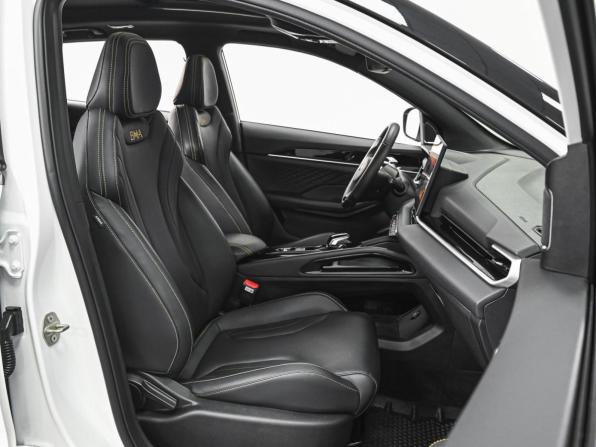 Geely Coolray I Рестайлинг 2 с пробегом 2025 года, цена 2 299 000 рублей, 5804 км, внедорожник, Автокод Объявления