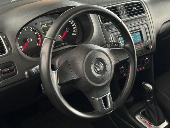 Volkswagen Polo V с пробегом 2015 года, цена 958 000 рублей, 143617 км, седан, Автокод Объявления
