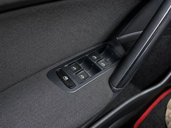 Volkswagen Golf VII с пробегом 2014 года, цена 1 279 000 рублей, 119000 км, хэтчбек, Автокод Объявления