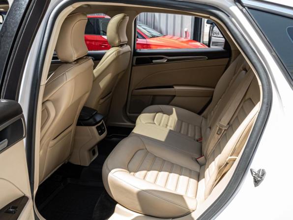 Ford Fusion (North America) II с пробегом 2015 года, цена 1 435 000 рублей, 160360 км, седан, Автокод Объявления