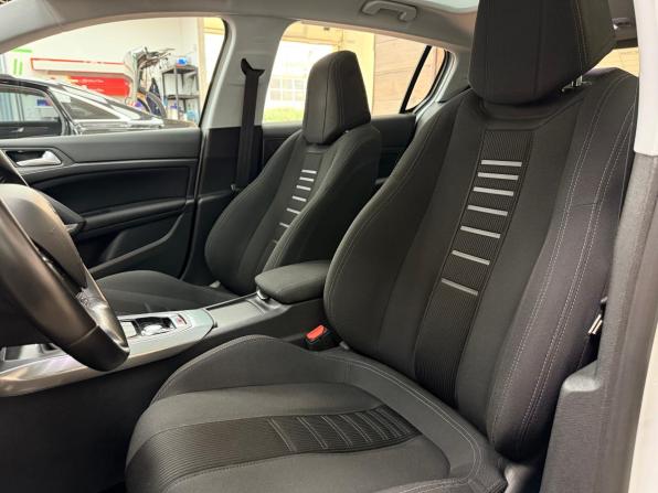 Peugeot 308 II с пробегом 2014 года, цена 1 220 000 рублей, 109710 км, хэтчбек, Автокод Объявления