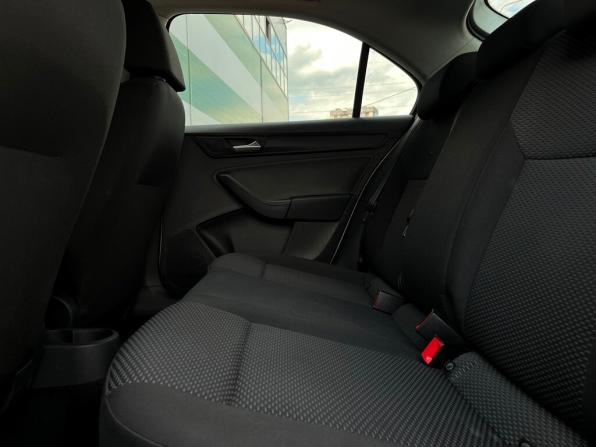 Volkswagen Polo VI с пробегом 2022 года, цена 1 655 400 рублей, 65978 км, лифтбек, Автокод Объявления