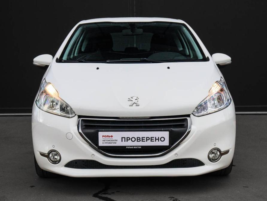 Peugeot 208 I Москва  - изображение 2