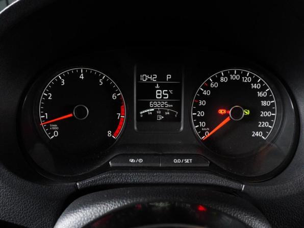 Volkswagen Polo V Рестайлинг с пробегом 2019 года, цена 1 539 000 рублей, 69225 км, седан, Автокод Объявления