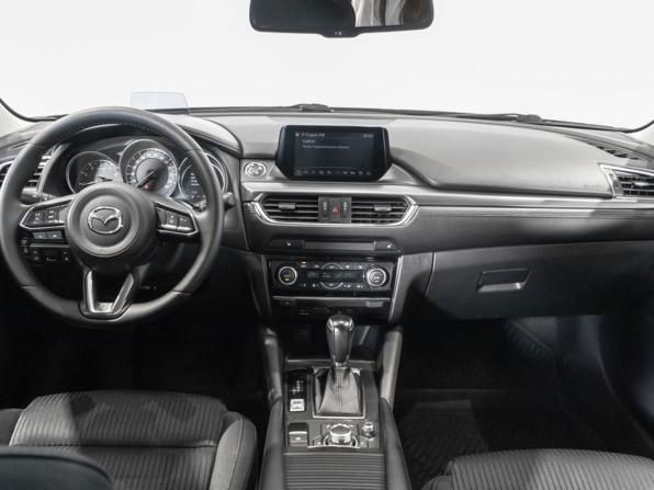 Mazda 6 III (GJ) Рестайлинг с пробегом 2018 года, цена 2 369 900 рублей, 95745 км, седан, Автокод Объявления