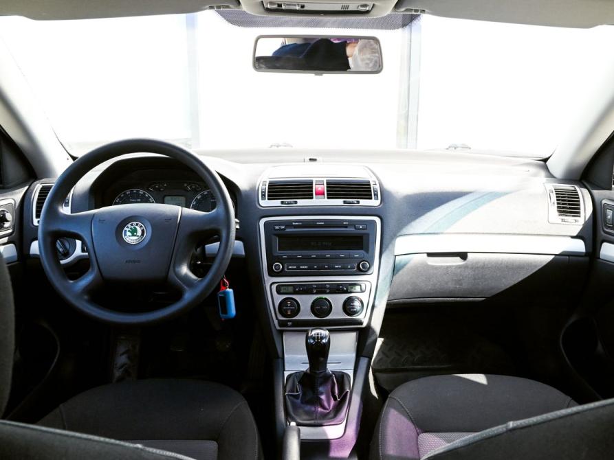 Skoda Octavia II (A5) Екатеринбург  - изображение 15