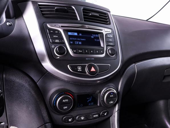 Hyundai Solaris I Рестайлинг с пробегом 2016 года, цена 1 079 000 рублей, 58430 км, седан, Автокод Объявления