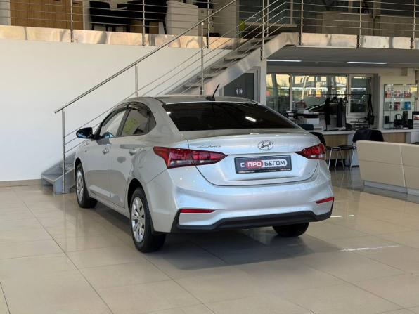 Hyundai Solaris II с пробегом 2017 года, цена 1 269 900 рублей, 157000 км, седан, Автокод Объявления