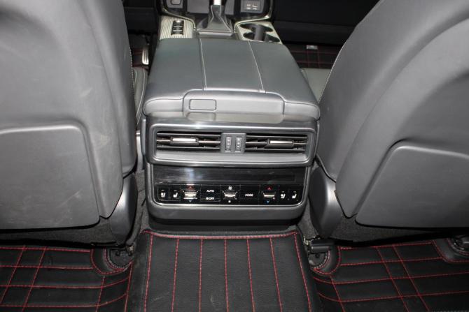 Lexus LX IV с пробегом 2023 года, цена 18 500 000 рублей, 20474 км, внедорожник, Автокод Объявления