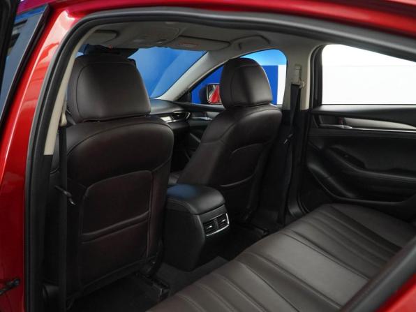 Mazda 6 III (GJ) Рестайлинг 2 с пробегом 2019 года, цена 2 420 999 рублей, 111880 км, седан, Автокод Объявления