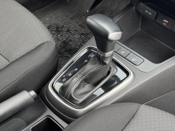 Kia Rio IV Рестайлинг с пробегом 2021 года, цена 1 490 000 рублей, 97962 км, седан, Автокод Объявления