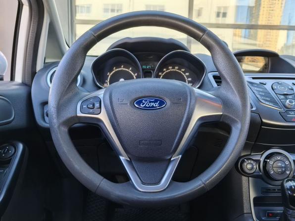 Ford Fiesta Mk6 Рестайлинг с пробегом 2015 года, цена 870 000 рублей, 155125 км, седан, Автокод Объявления