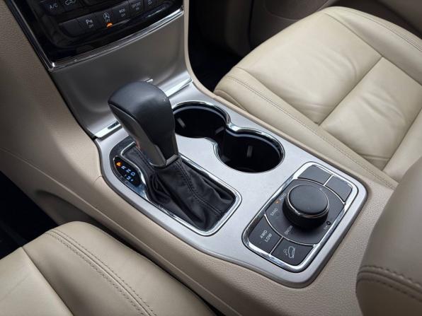 Jeep Grand Cherokee IV (WK2) Рестайлинг с пробегом 2018 года, цена 3 475 000 рублей, 63980 км, внедорожник, Автокод Объявления