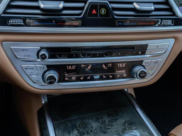 BMW 7 серии VI (G11/G12) Рестайлинг с пробегом 2021 года, цена 5 850 000 рублей, 68375 км, седан, Автокод Объявления