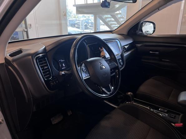 Mitsubishi Outlander III Рестайлинг 3 с пробегом 2019 года, цена 2 499 000 рублей, 67624 км, внедорожник, Автокод Объявления