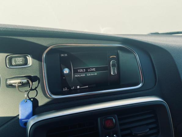 Volvo V40 Cross Country I Рестайлинг с пробегом 2019 года, цена 1 350 000 рублей, 244000 км, хэтчбек, Автокод Объявления