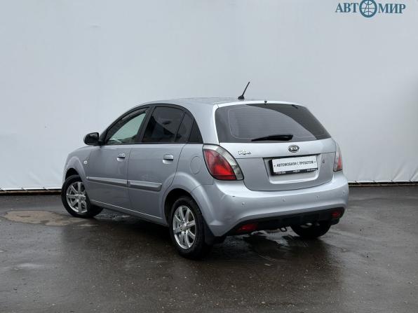 Kia Rio II Рестайлинг с пробегом 2010 года, цена 650 000 рублей, 125358 км, седан, Автокод Объявления