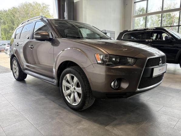 Mitsubishi Outlander II Рестайлинг с пробегом 2010 года, цена 1 062 000 рублей, 280375 км, внедорожник, Автокод Объявления
