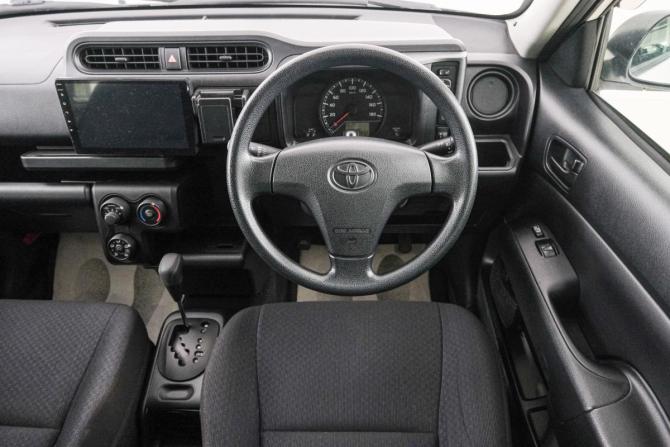 Toyota Probox I Рестайлинг с пробегом 2016 года, цена 1 069 000 рублей, 101000 км, универсал, Автокод Объявления